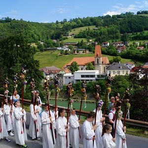 Apostelträger bei Fronleichnam
