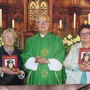 rechts die langjährige Pastoralassistentin Renate Maringer, seelsorgliche Stütze in der Pfarrgemeinde